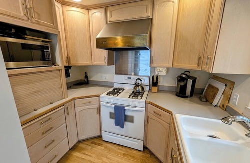 Bigfork Casa | New Listing! Lake Front Retreat on Flathead