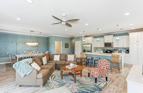 Ono Island Casa | New Listing! |Lost Key Villa |Private Beach Club |Free Golf |Tennis |Two community pools