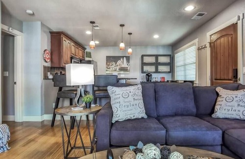 Plaza Westport Condominio | Renovado 1Bed Plaza Condo! El lujo y la comodidad te esperan!