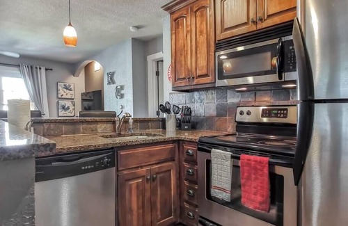 Plaza Westport Condominio | Renovado 1Bed Plaza Condo! El lujo y la comodidad te esperan!