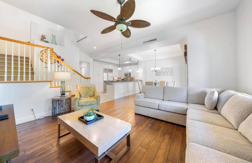Kulalani Condominio | NEW LISTING! Luxury Townhome at Kulalani 2104