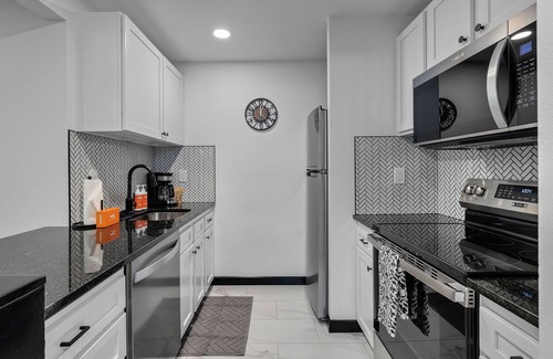Bend Condominio | New Listing! Modern Mountain Basecamp @ 7th Mountain Resort!