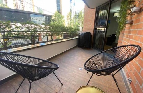 Villa Hermosa Apartamento | NEW LISTING! Nature & Comfort. Contemporary Apartment with patio for BBQ!