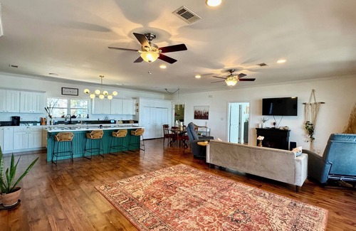 Ocean Springs Casa | New Listing! GULF SERENITY - Beachfront Home with a Lift. Fabulous Views!