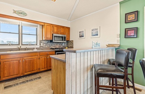 Kitty Hawk Casa | 🌟New Listing🌟Ocean Views🌊Walk to Beach, Pool, Bikes, Beach Chairs, Dogs ✔️