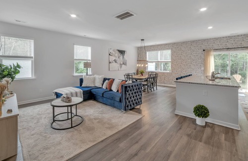 Kings Grant Casa | NEW LISTING! PAMPAS - Cozy Wilmington Retreat by RedAwning