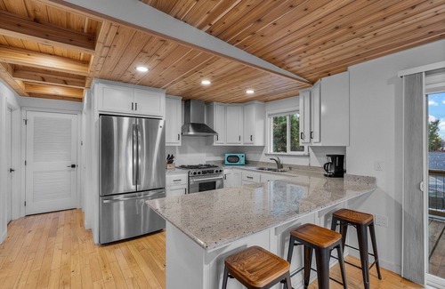 Larkspur Casa | New Listing! Private Hot Tub ~ Fire pit ~ Dog Friendly