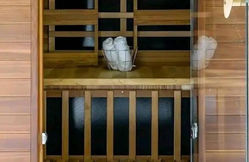 Putnam Valley Apartamento | NEW LISTING! Putnam Valley Estate 1BR - Hot Tub Sauna Firepit by RedAwning