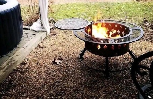 Putnam Valley Apartamento | NEW LISTING! Putnam Valley Estate 1BR - Hot Tub Sauna Firepit by RedAwning