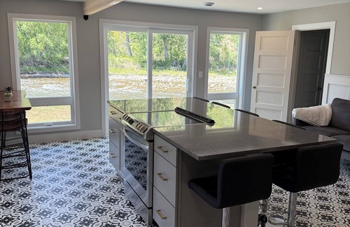 Absarokee Casa | New Listing! Rosebud Creek Home - Waterfront home in historic Absarokee, Montana