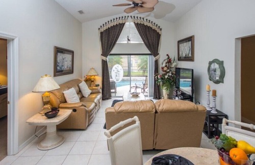 Seasons Casa | Ofertas modernas - Estaciones - Increíble y acogedora 4 habitaciones 3 baños Villa - 6 millas a Disney