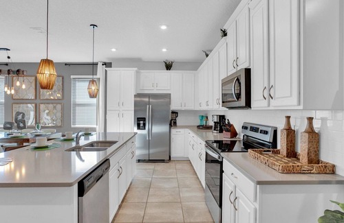Kissimmee Casa | New Listing! Solara Resort, 8mi to Disney & 15mi to Universal - GRH584919