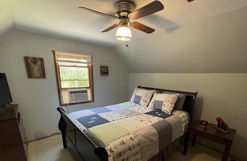 Mauston Cabina | New Listing Special Pool Table, Dart Board, Sleep 6, Near Castle Rock Lake/Dells