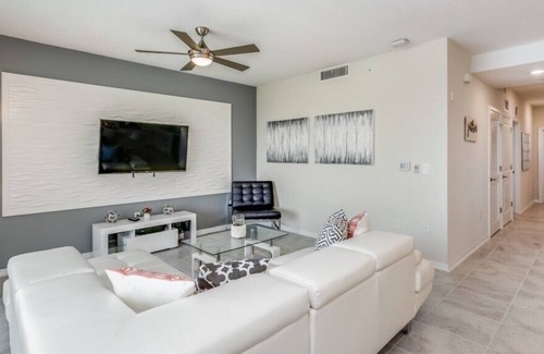 Campbell Apartamento | New Listing! Storey Lake Resort, 9mi to Disney & 10mi to Universal - FS319267