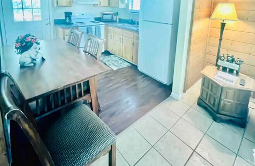 Seymour Cabina | NEW LISTING! TRANQUIL TWIN CABINS 2BR/1BA-EACH! PERFECT SMOKY MOUNTAIN RETREAT!