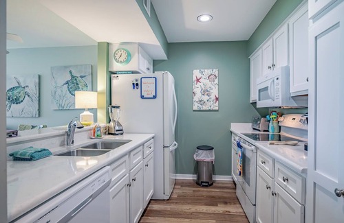 Oceanmarsh Subdivision Condominio | New Listing! - Pool and Ocean View - Harbor Island Beachhouse