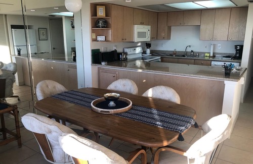 South Padre Island Condominio | New Listing...Beachfront Ground Floor - Steps to Beach, Unbelievable Views!!!