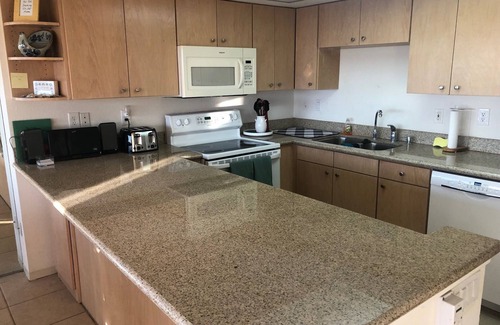South Padre Island Condominio | New Listing...Beachfront Ground Floor - Steps to Beach, Unbelievable Views!!!