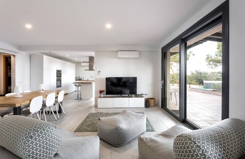 Arenys de Munt Casa | NUEVA LISTA: Villa Costa Barcelona con vistas al mar!
