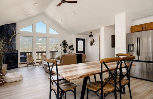 Bailey Casa | New! Lodge & Dome Theater/Yoga Studio + Hot Tub