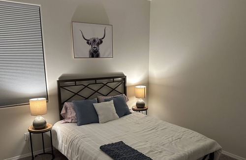 Los Lunas Casa | New Los Lunas Home 5 min from Facebook and Los Lunas.