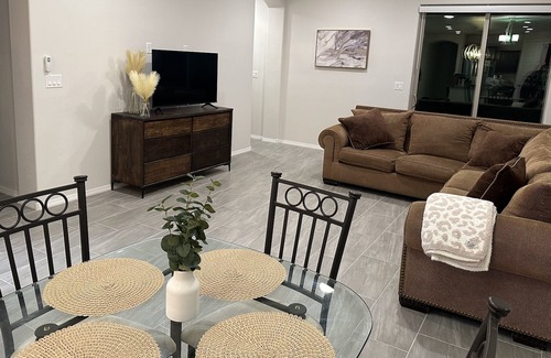 Los Lunas Casa | New Los Lunas Home 5 min from Facebook and Los Lunas.