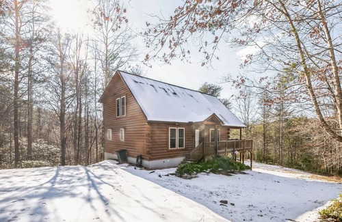 Sweetbriar Farms Cabina | NEW! Lost in Bearadise (3-Bedroom Cabin) with Pool