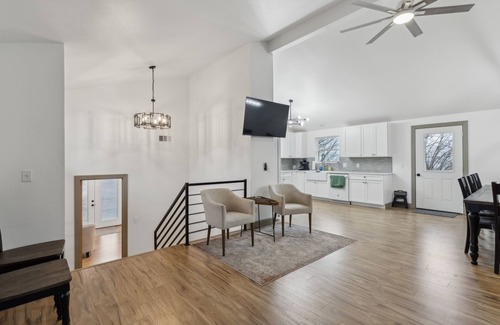Eureka Springs Casa | NEW! Lost Ridge Retreat 5-Bedroom Home