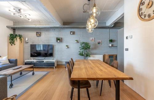 Bilbao Old Town Apartamento | NEW! Lovely 3-Bedroom Loft in Bilbao