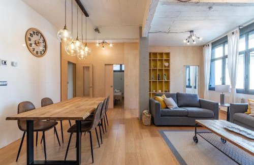 Bilbao Old Town Apartamento | NEW! Lovely 3-Bedroom Loft in Bilbao
