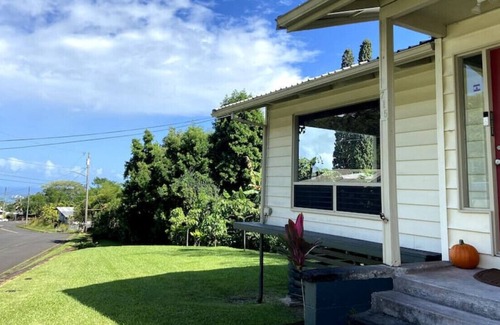 Hilo Casa | ** NEW! Lovely, Entire 3/2 Hilo Home, with Ocean View **