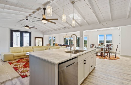 Pedernales Bend Casa | New Lux House: Swim Spa, Views, Pet-Friendly, Near Lake