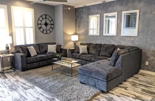 Kierland Apartamento | *NEW* Lux Scottsdale Home with Pool, Hot Tub, and Gym
