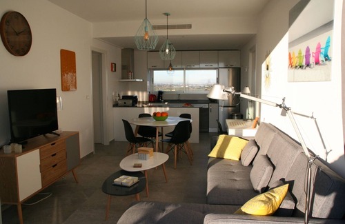Guardamar del Segura Apartamento | Ático nuevo de lujo (5 p.) Vista al mar y piscina, 2 dormitorios y 2 baños