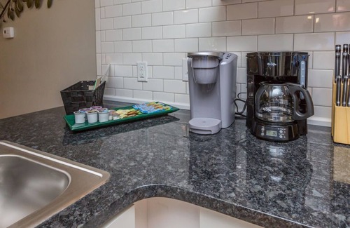 Winston - Salem Apartamento | 1BR, pasos del Hospital Baptist (9)