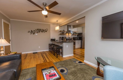 Winston - Salem Apartamento | 1BR, pasos del Hospital Baptist (9)