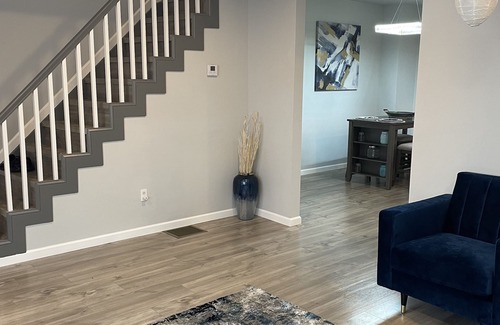 Forest Hill Casa | New Luxury 3 Bedroom Private House & Backyard