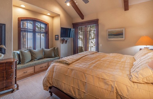 Homewood Villa | NEW - Luxury 3BR Tahoe Villa - Steps to the Lake