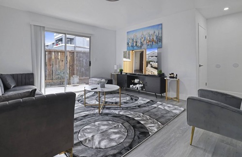 Ceres Casa | New Luxury apartment: spacious 2 beds 1 bath