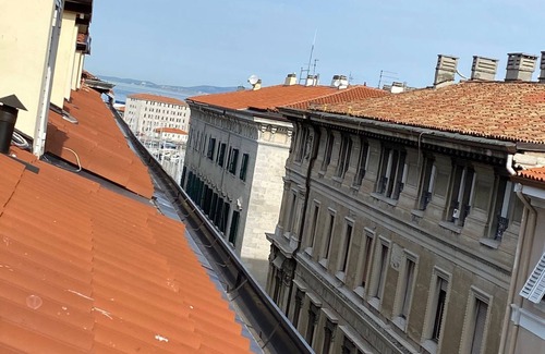 Citta Nuova-Barriera Nuova-San Vito-Citta Vecchia Apartamento | New luxury attic near piazza Unità and the sea