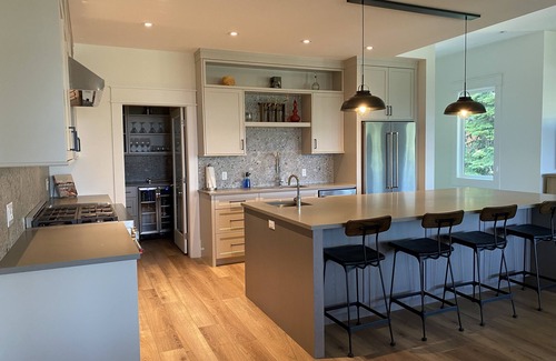 Silver Star Mountain Casa | New Luxury Home Exceptional Location Close to Village Ski In/Out