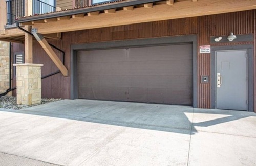 Dillon Condominio | Beautiful Luxury Condo: 2 Masters, Walk to Dillon Amphitheater Concerts & Lake