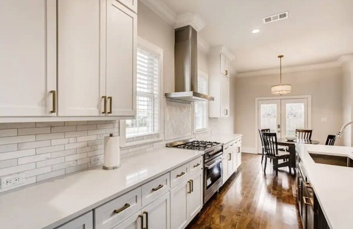 Old East Dallas Casa | NEW LUXURY CUSTOM HOME IN DOWNTOWN DALLAS