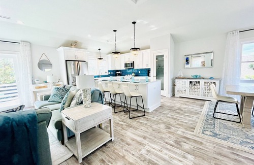 Monteray Shores Casa | *New* Luxury,Heated Pool,HotTub,GameRoom,Elevator