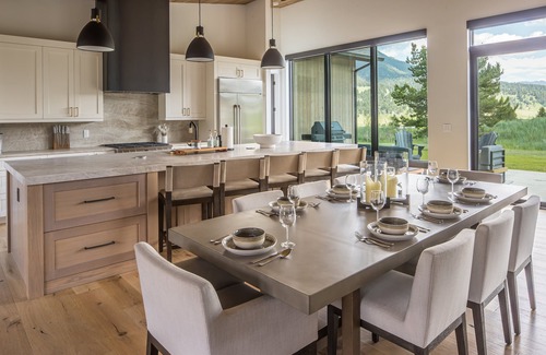 Big Sky Casa | NEW! Luxury Home - Private hot tub, amazing views, excellent location!