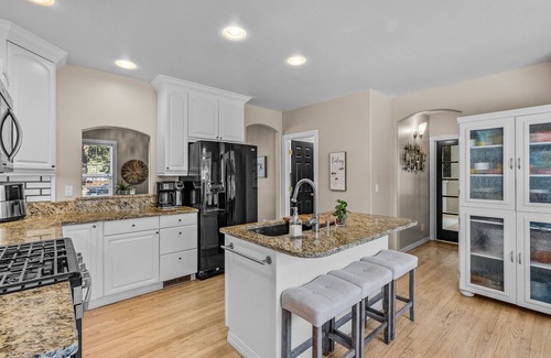 Old Farm District Casa | New! Luxury Home ~ Salt Water Hot Tub ~ Dog Friendly ~ Fire Pit