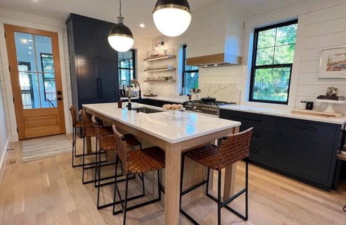 New Buffalo Casa | New luxury home steps to downtown w/yr round heated pool