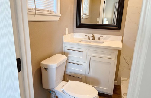 Orange Casa | New Luxury I King Bed I 4br & 2ba Whole House in Central Orange