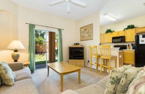 Kissimmee Casa | NEW! Luxury Regal Oaks Townhome Near Disney with Resort-Style Amenities & Old Town Fu