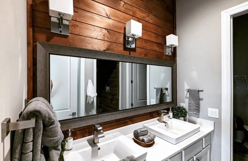 Wears Valley Villa | New Luxury Villa in the Smokies - Near Gatlinburg / Pigeon Forge / Dollywood